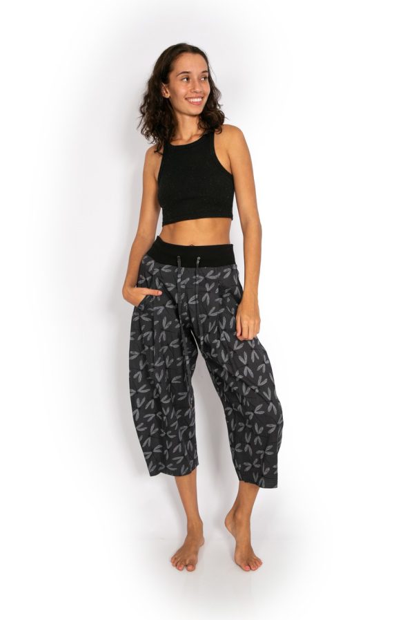 Om Yoga Pants Frangipani Black - Image 2