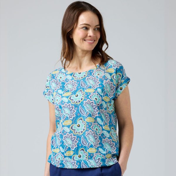CAKE Vicky Round Neck Folk Flower