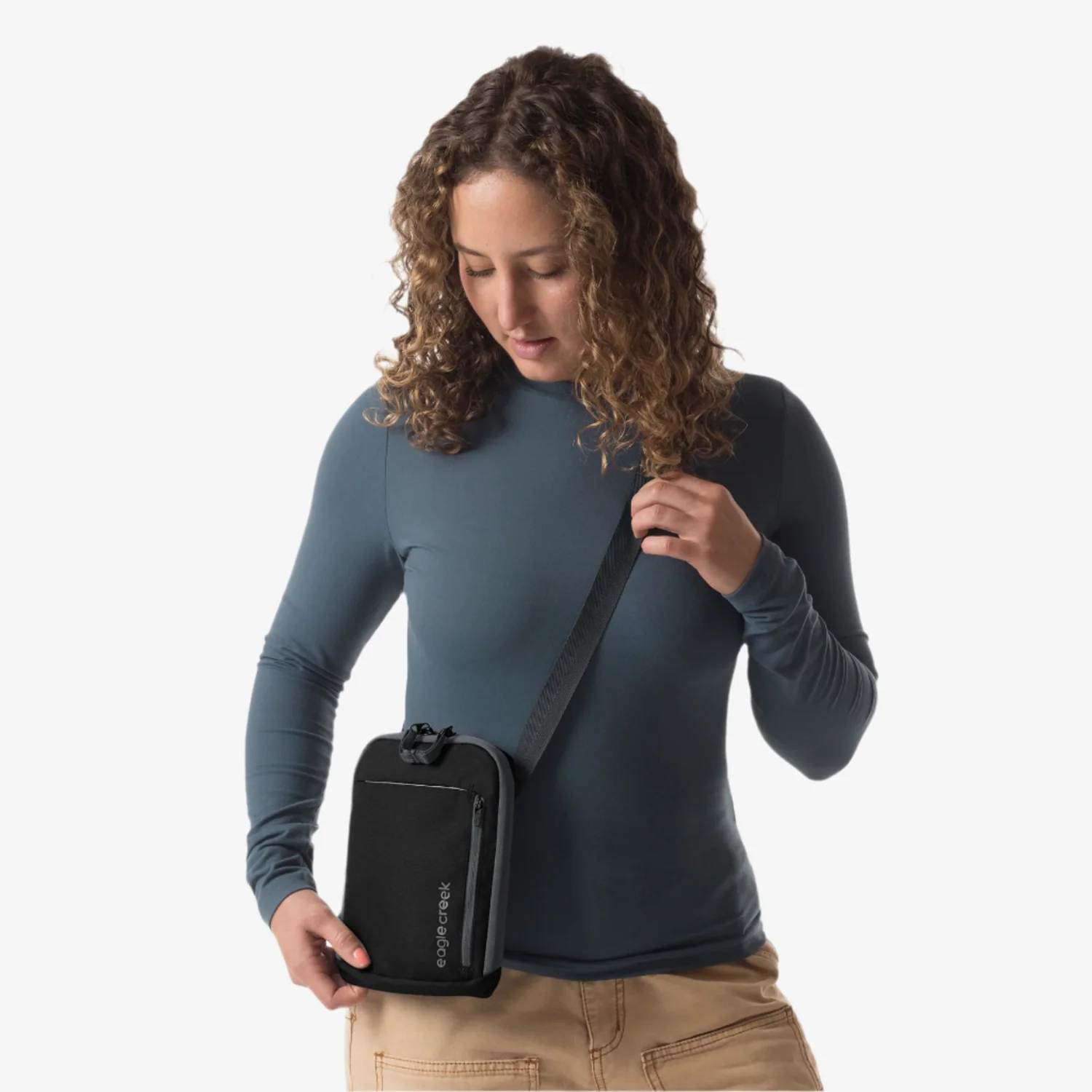 Eagle Creek RFID Cross Body Bag - Image 6